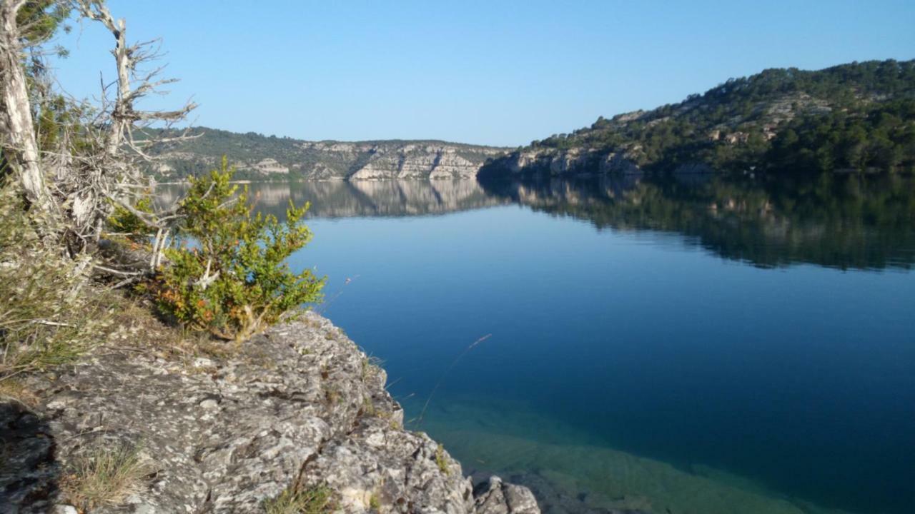 L'Establoun Leilighet Saint-Martin-de-Brômes Eksteriør bilde
